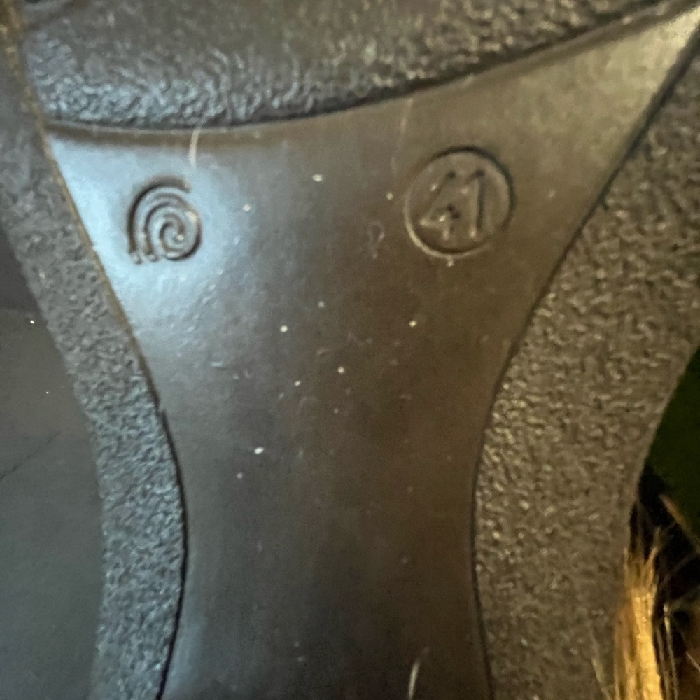 Fidelio Green and Gray Women's Mules - Picture 6 of 7